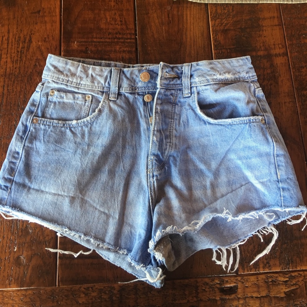 Zara high waisted light washed shorts
