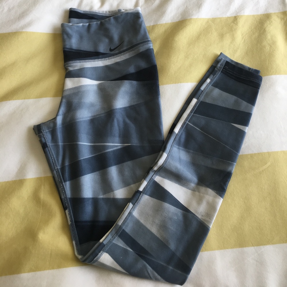 Nike Women's Legend 2.0 Ribbon Wrap Training Tight