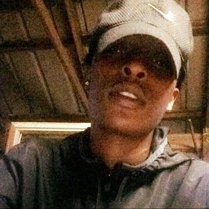 Meet your Posher, Kanisha