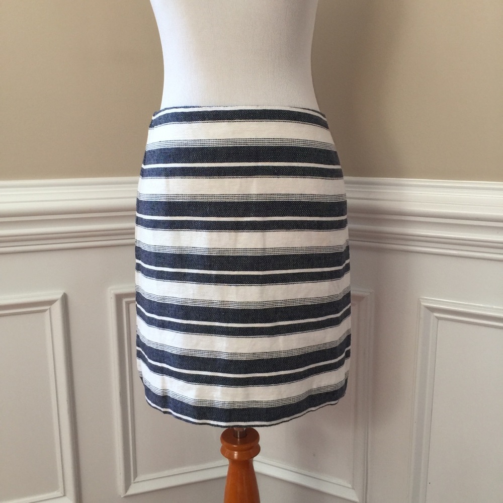 NWT LOFT navy & cream striped skirt size 0