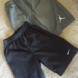 YOUTH BOYS NIKE SHORTS 2 PAIRS