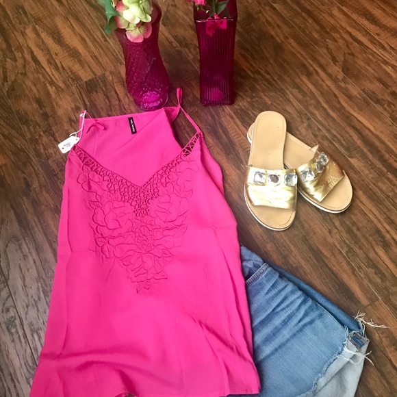 HOST PICK🌸🌸🌸Hot Pink Top - Picture 2 of 5
