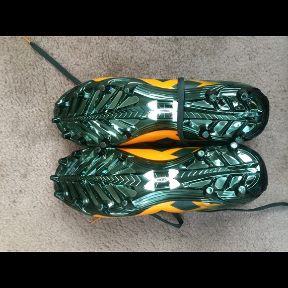 Under amor football cleats - Picture 3 of 6