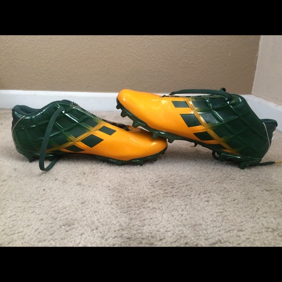 Under amor football cleats - Picture 5 of 6