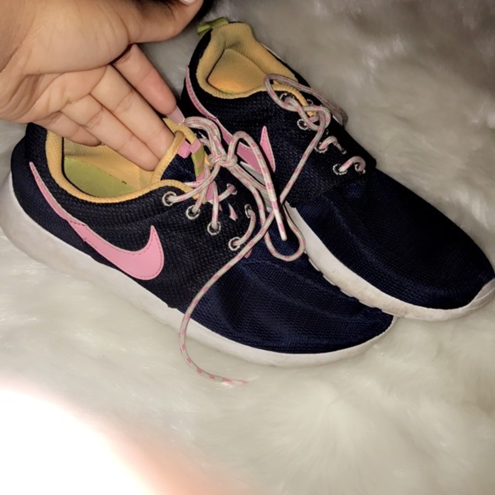 Multi color Nike Roshes