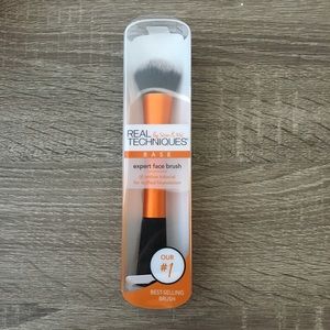 New Real Techniques Expert Face Brush