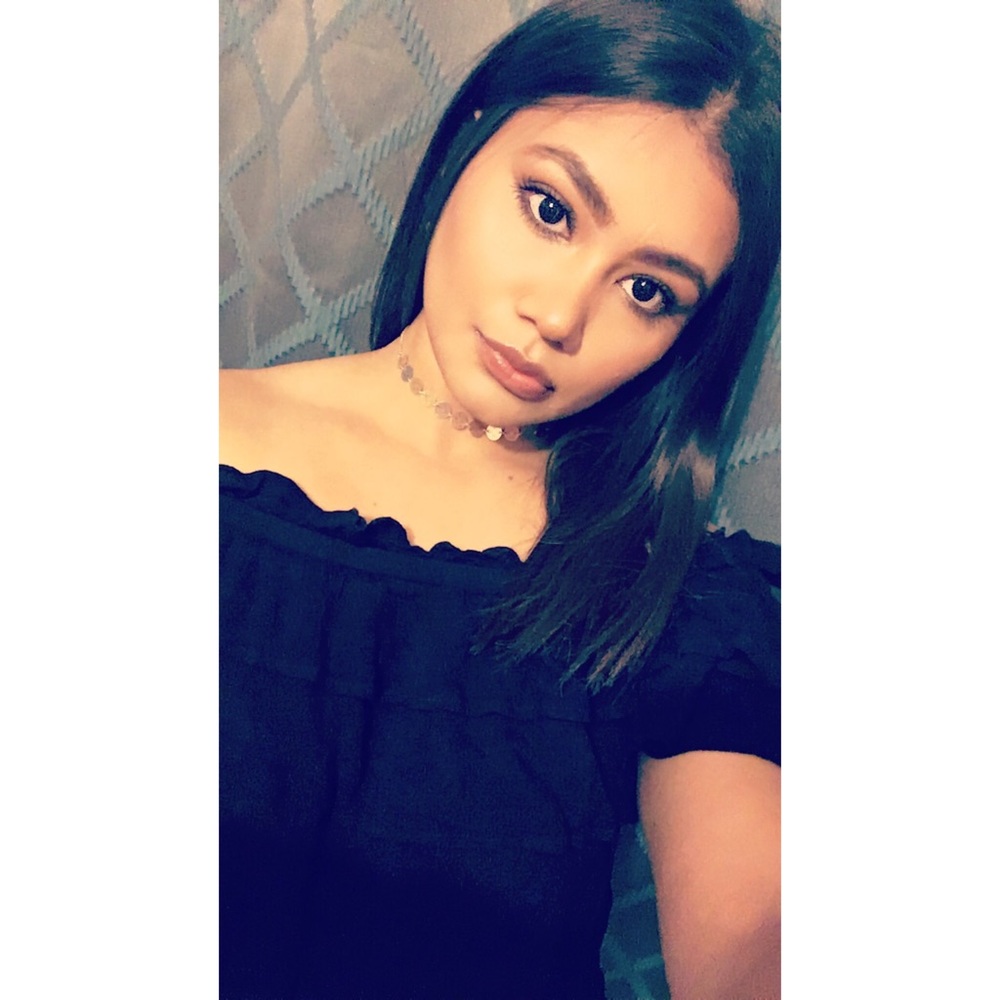 Meet your Posher, Yolani