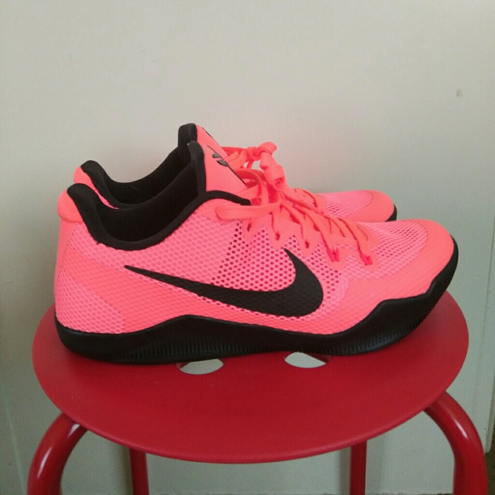 Kobe xi 11 Mango limited edition