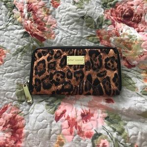 Betsey Johnson wallet
