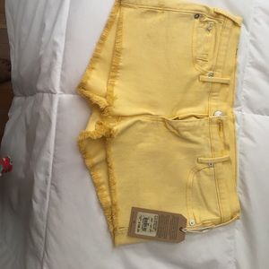 True religion one of a kind yellow! Never worn!