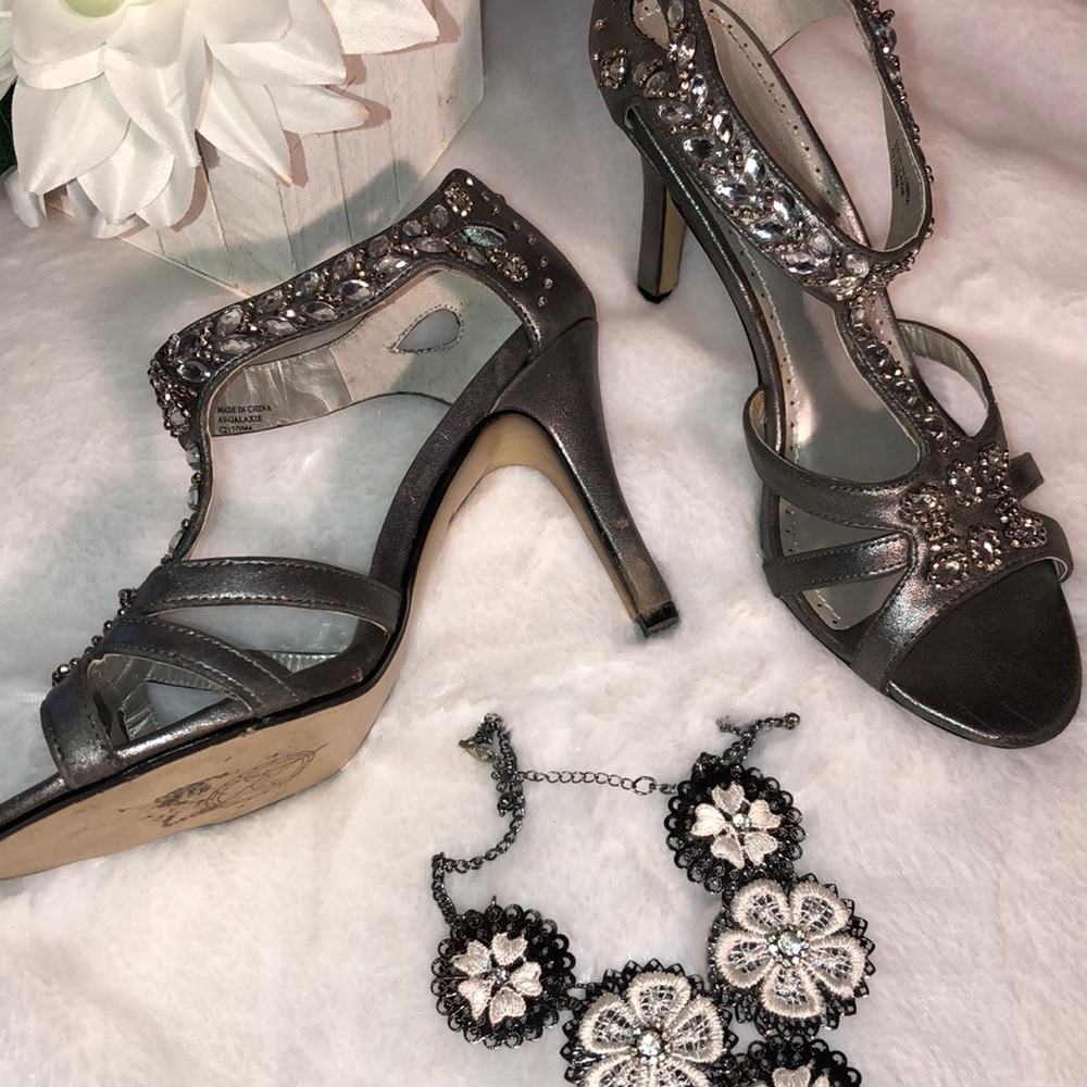 Silver gem 3in heels