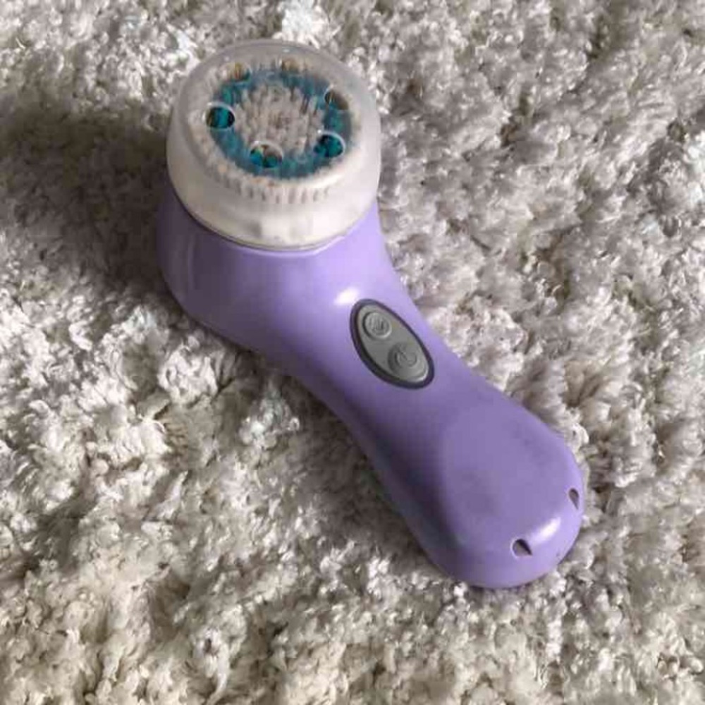 Clarisonic - Picture 2 of 3