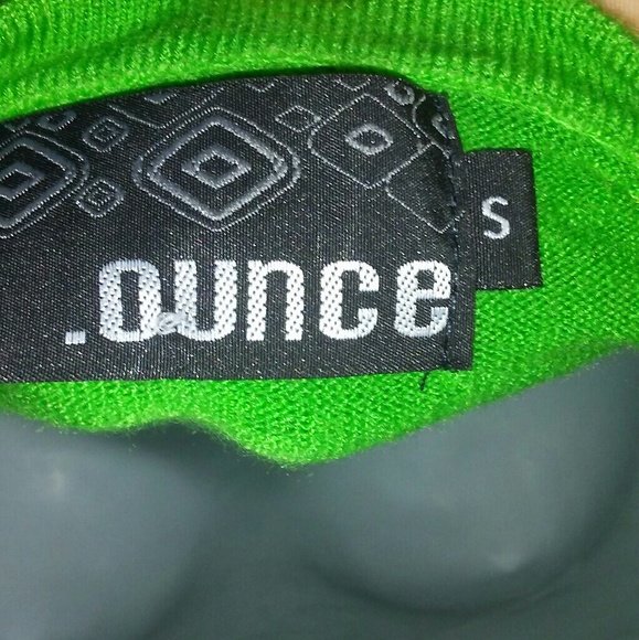 Green short sleeve pullover sweater - Picture 3 of 3