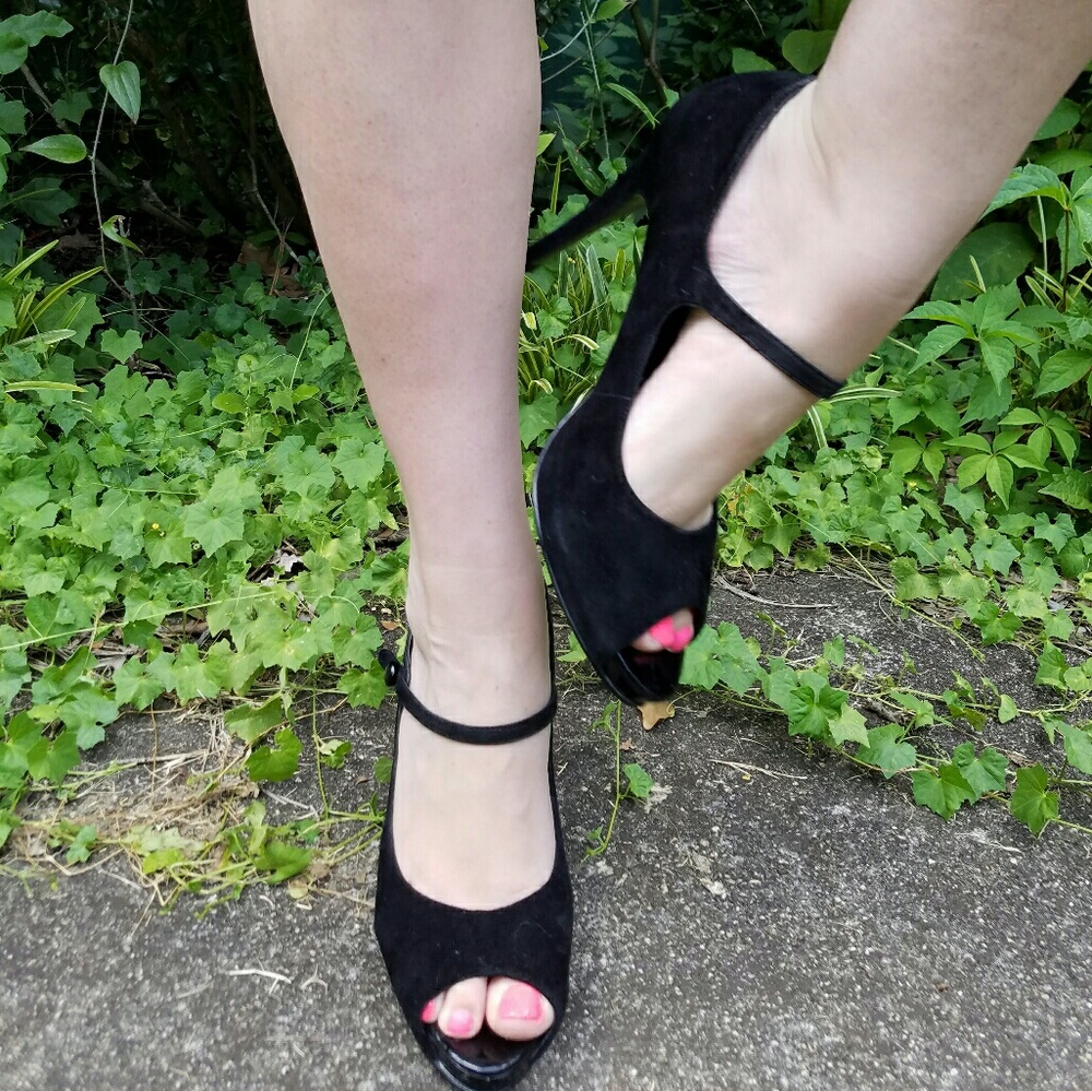 Nine West suede open toe stiletto with strap