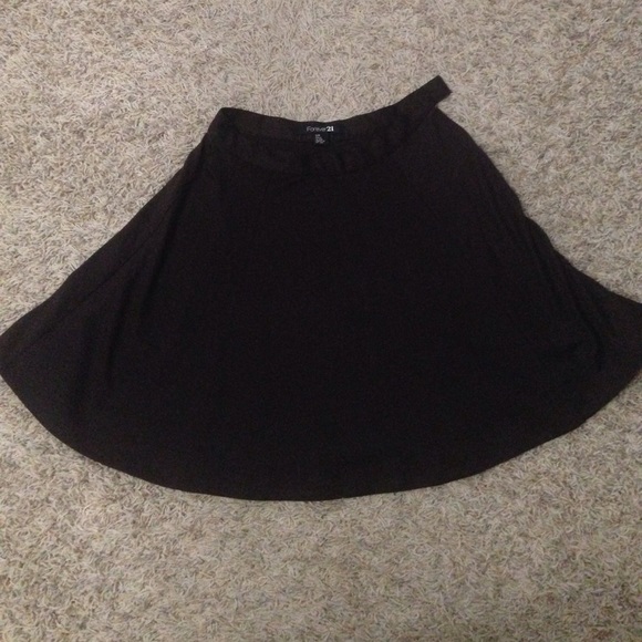 Skater Skirt - Picture 1 of 6