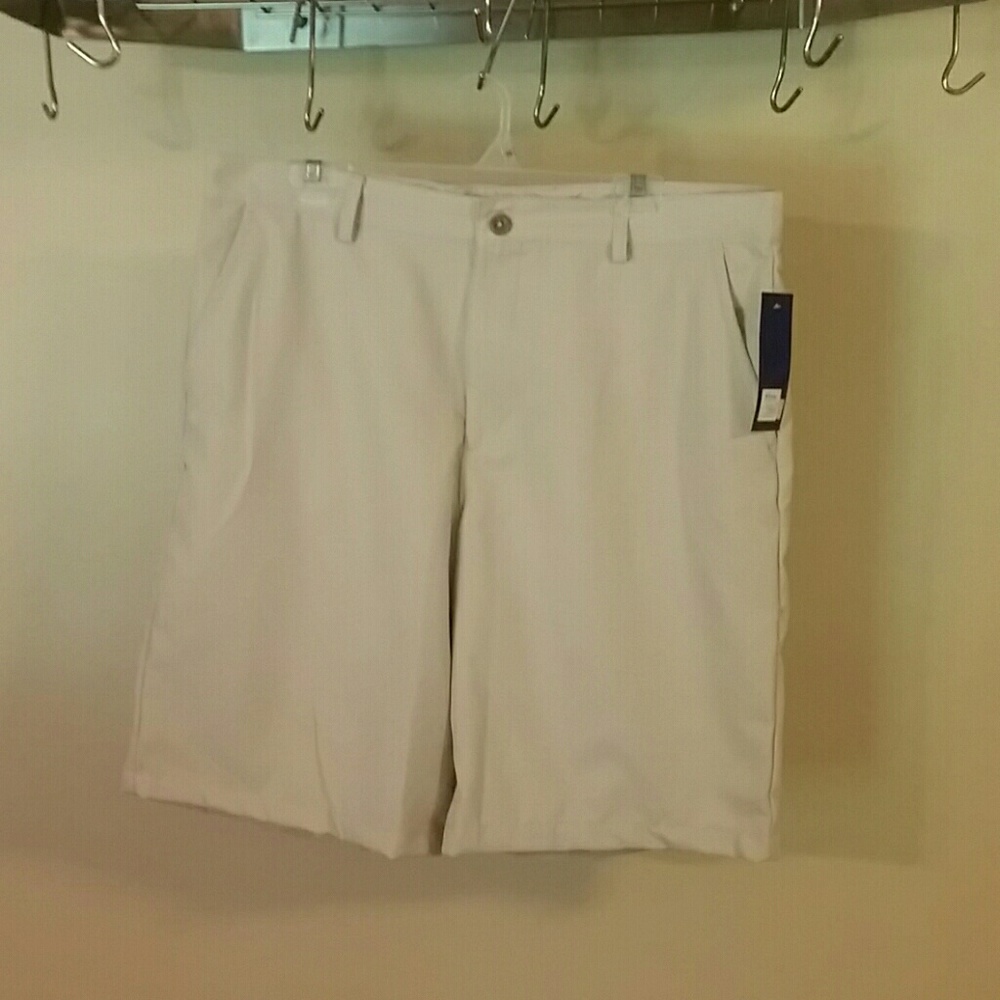 Izod golf shorts