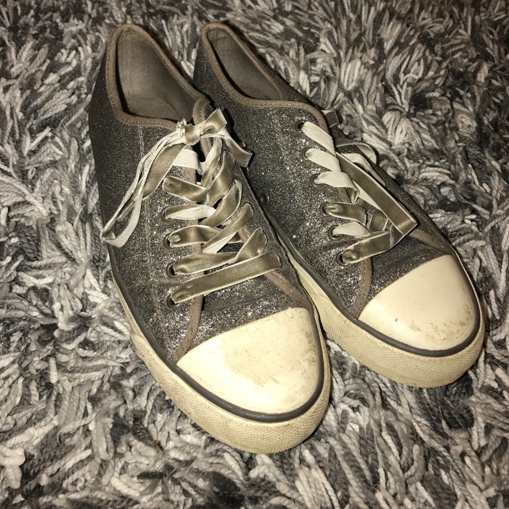 Sparkle Lace ups!