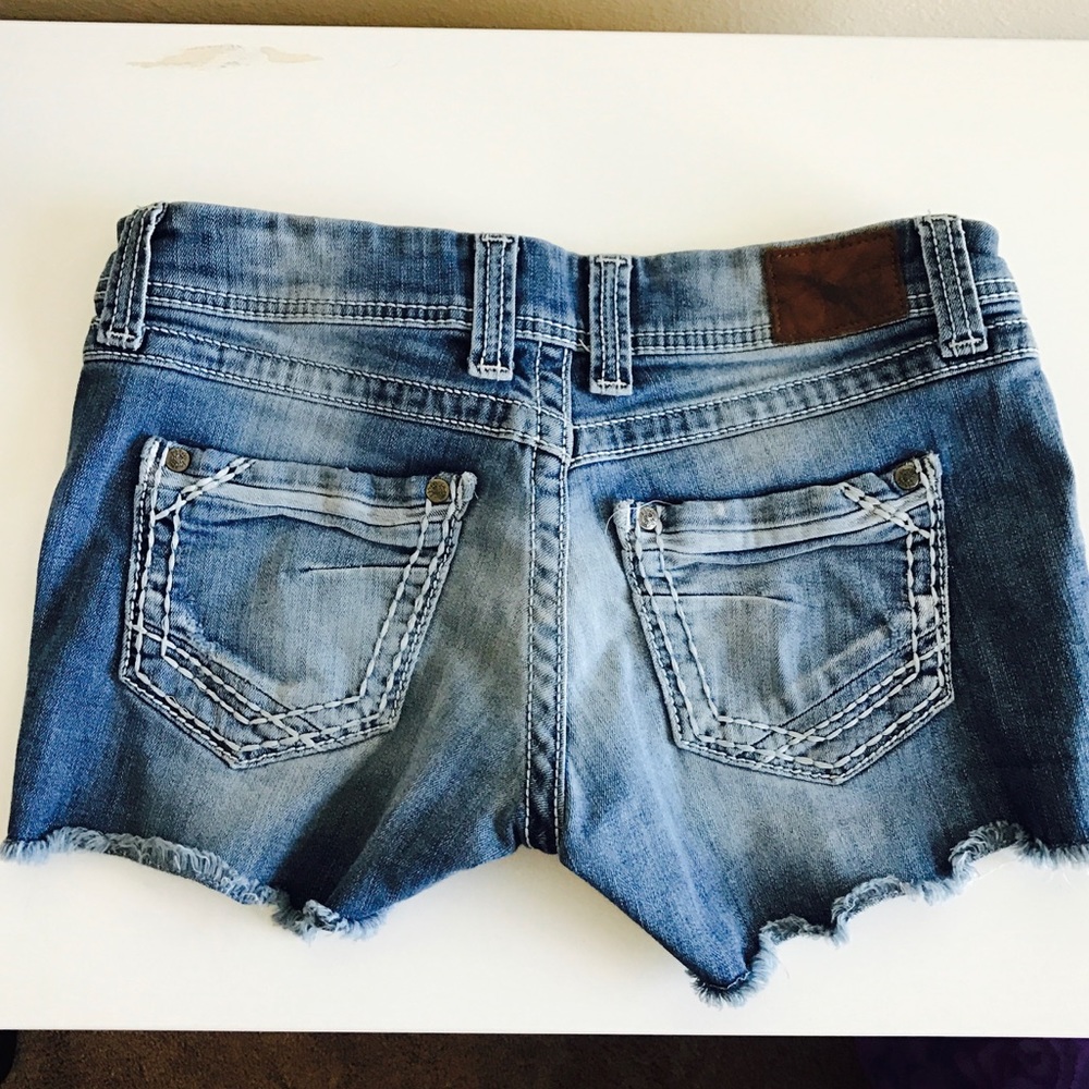 🔥BKE denim shorts - Picture 4 of 5