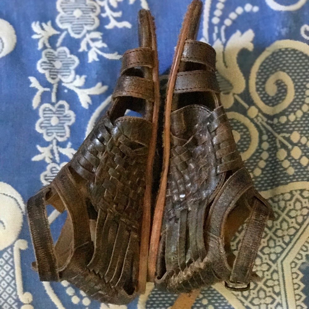 BED STU CLAIRE SANDALS