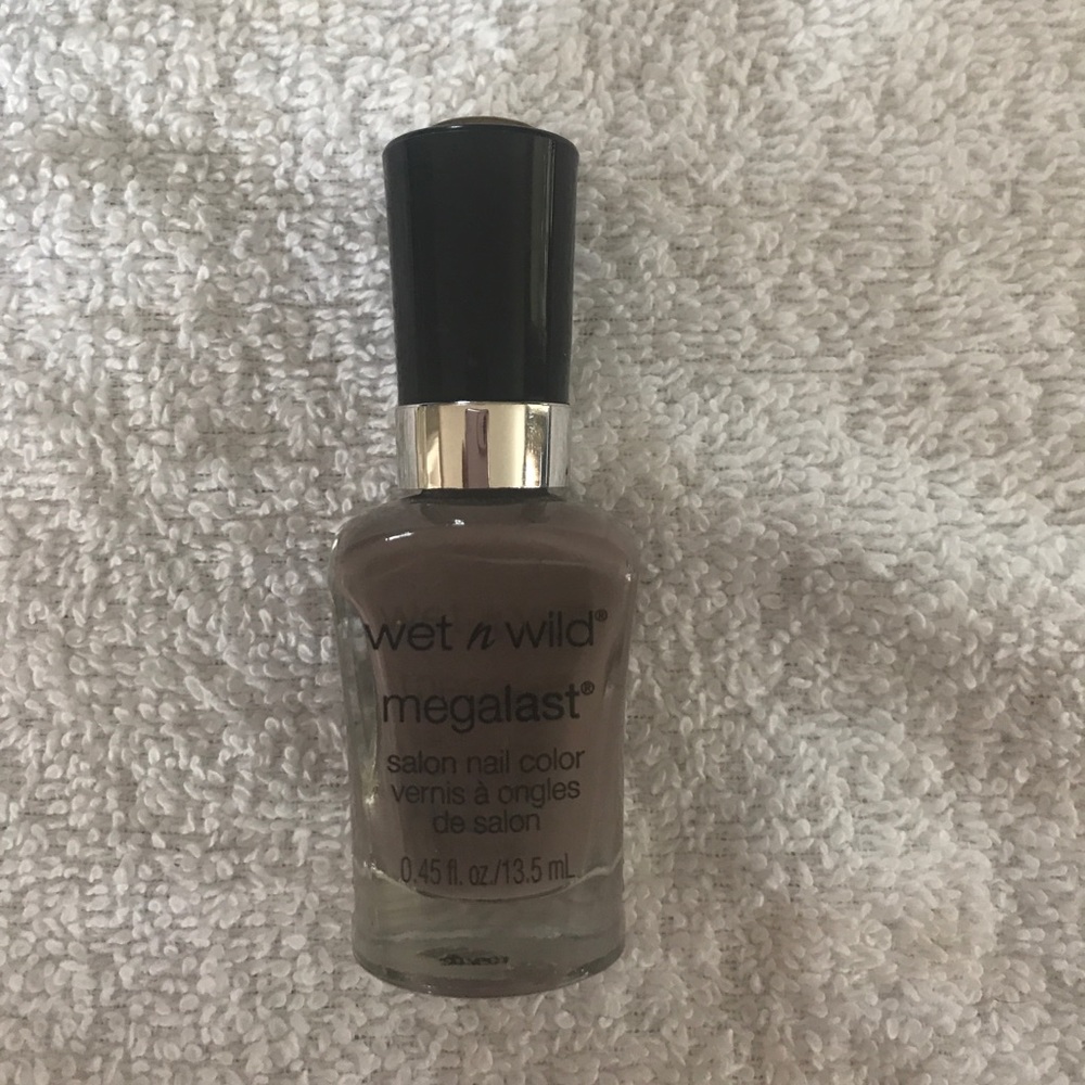 Megalast nail polish! Gray!