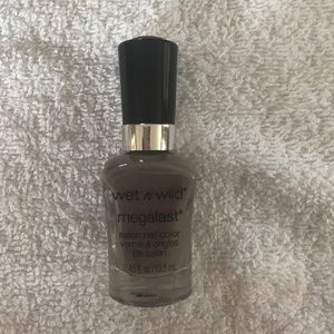 Megalast nail polish! Gray!