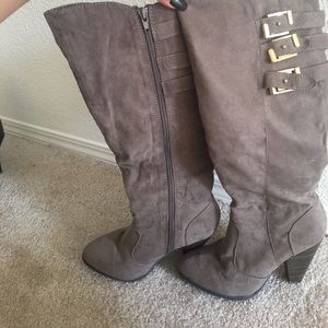 Heeled booties