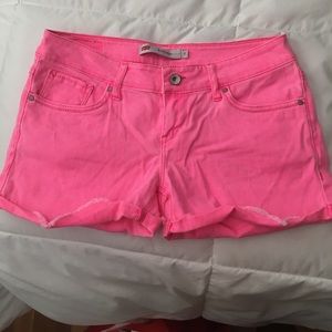 LEVI jean shorts!
