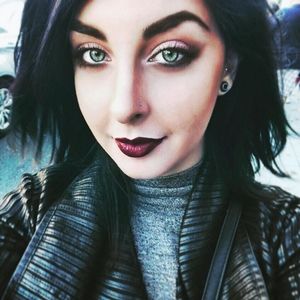 Meet your Posher, Christiane