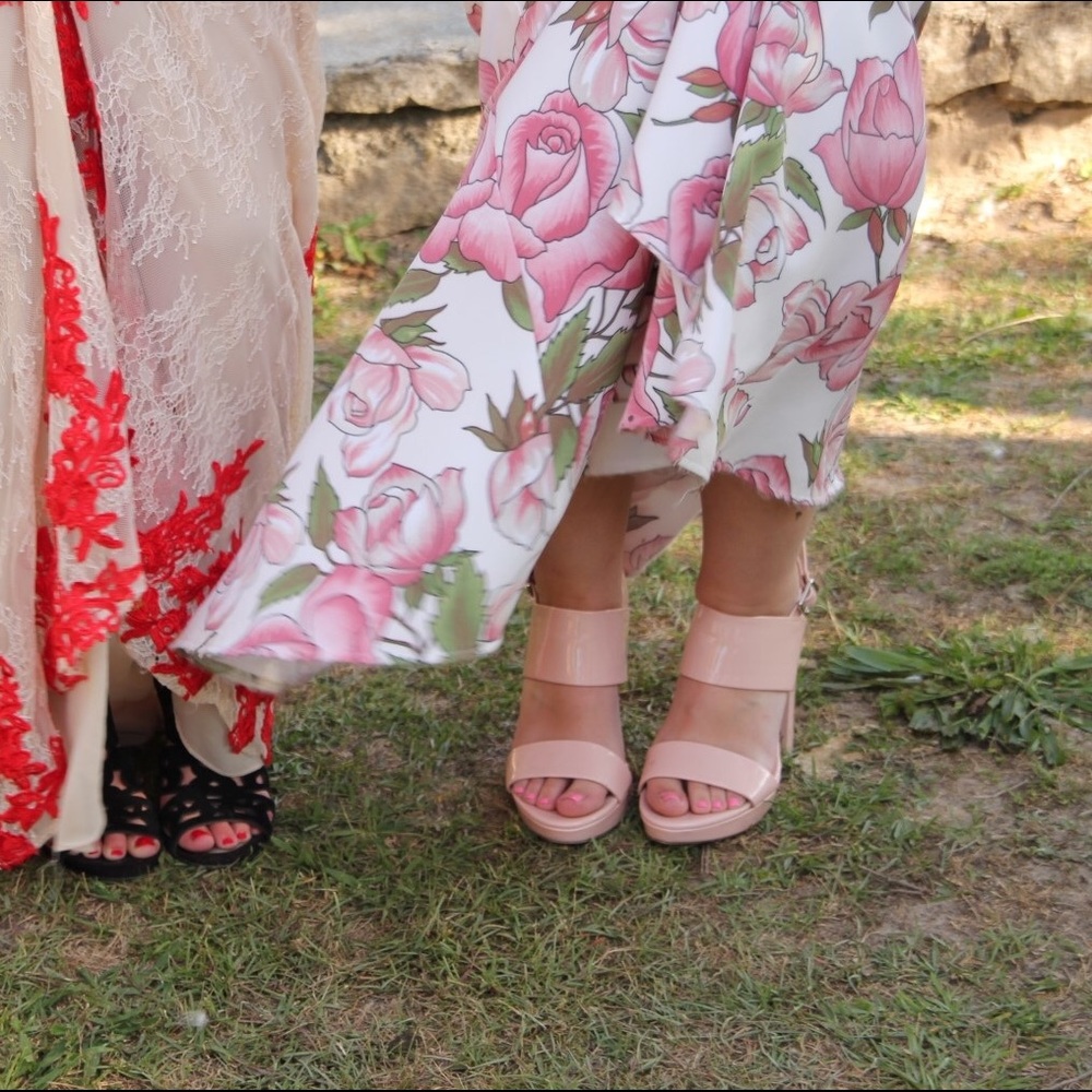 Pink Pumps - Picture 4 of 4