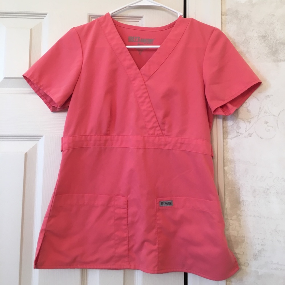 Cute Greys Anatomy XS coral top