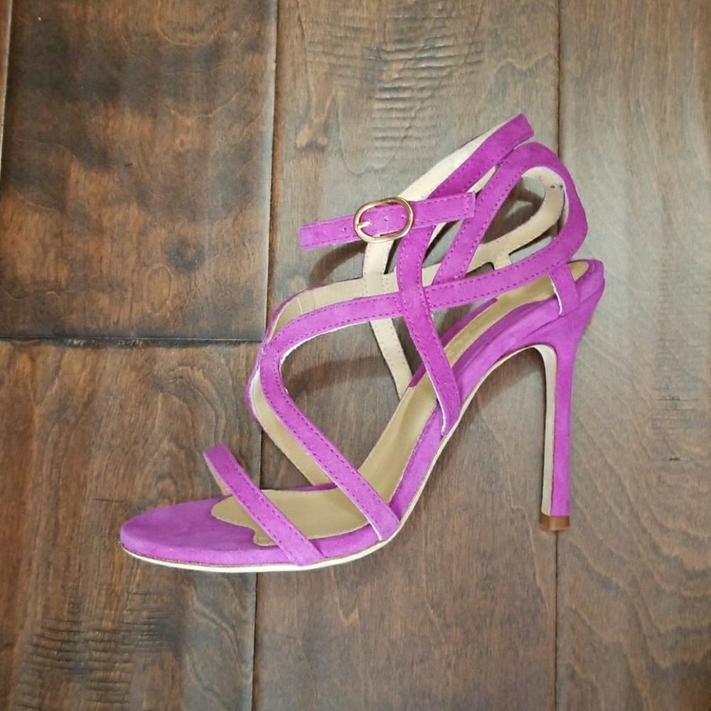 Chelsea Paris Sandals