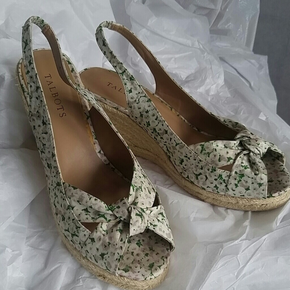 Shoes👟 - Picture 2 of 8