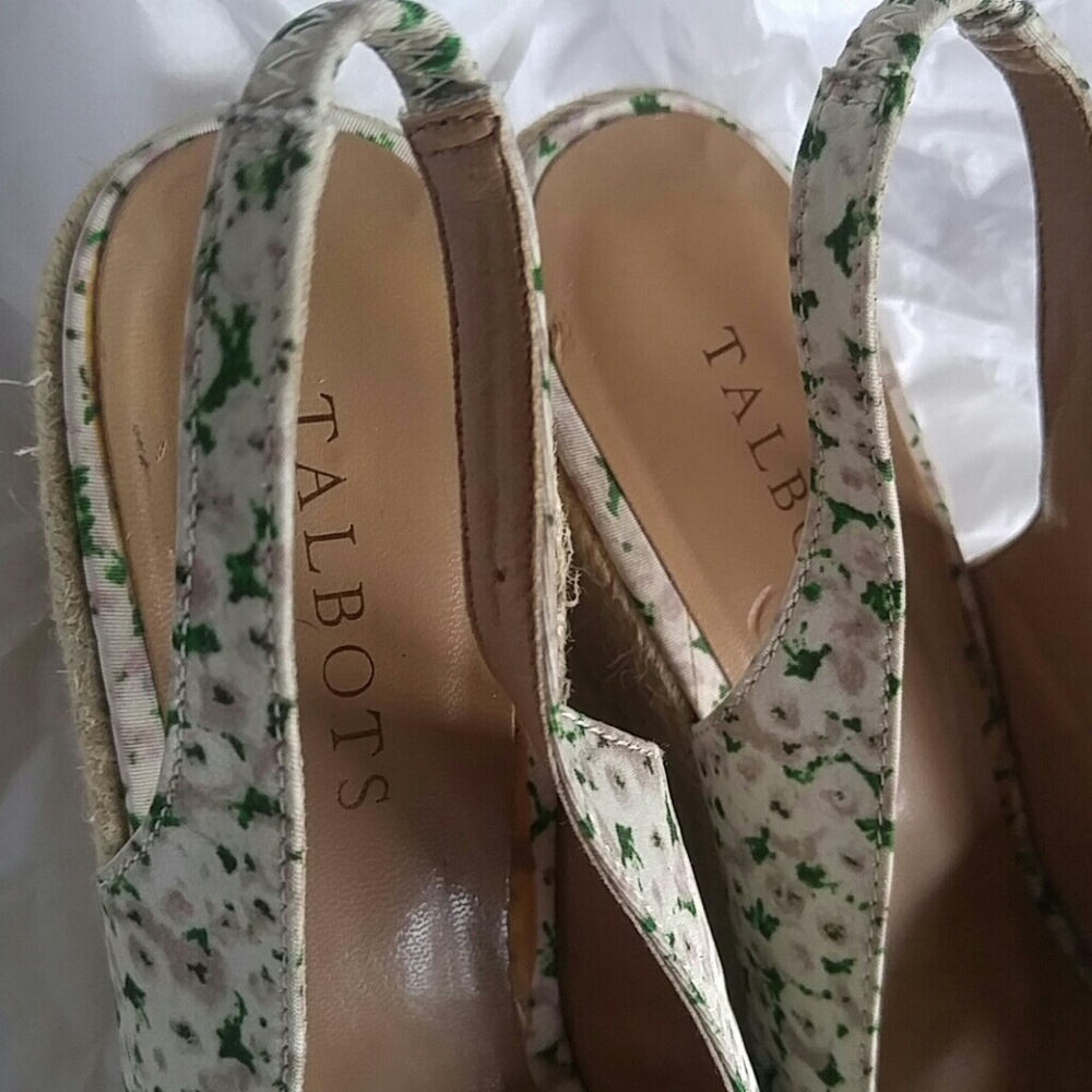 Shoes👟 - Picture 4 of 8