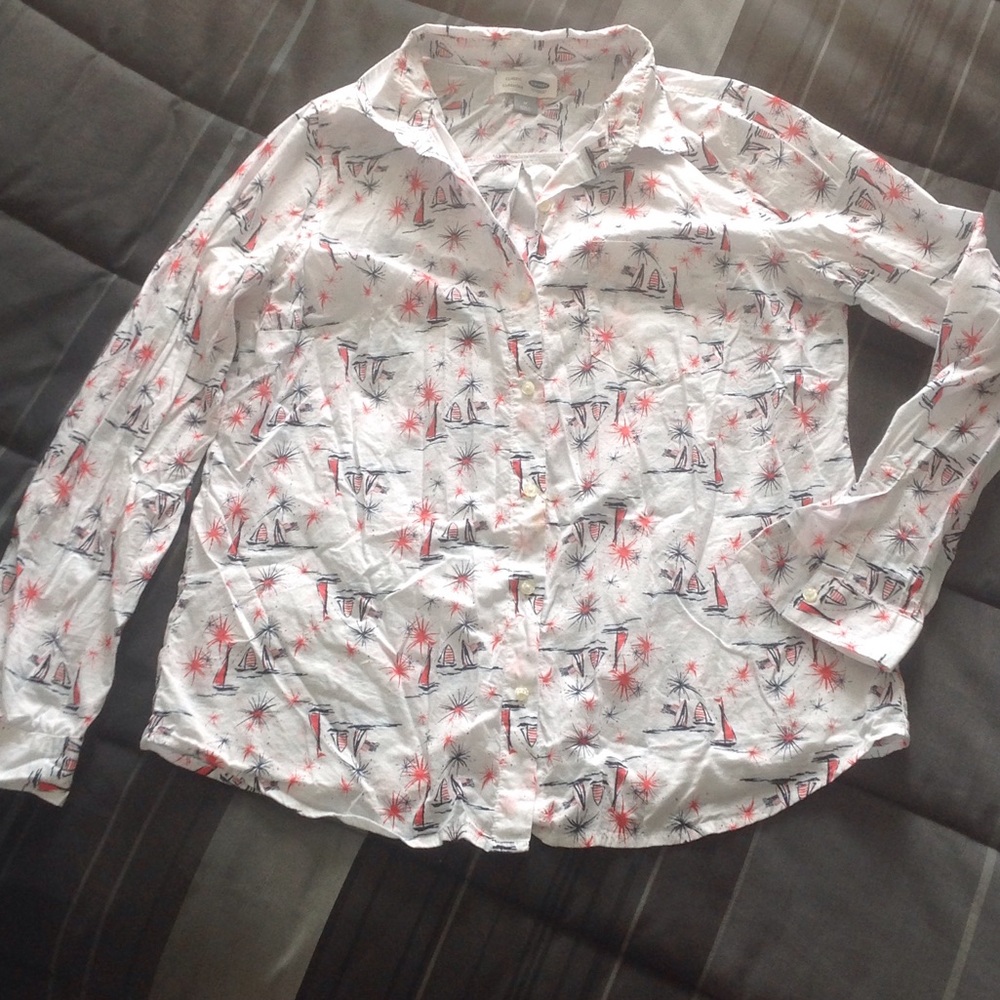 Old Navy fireworks and sailboats button up