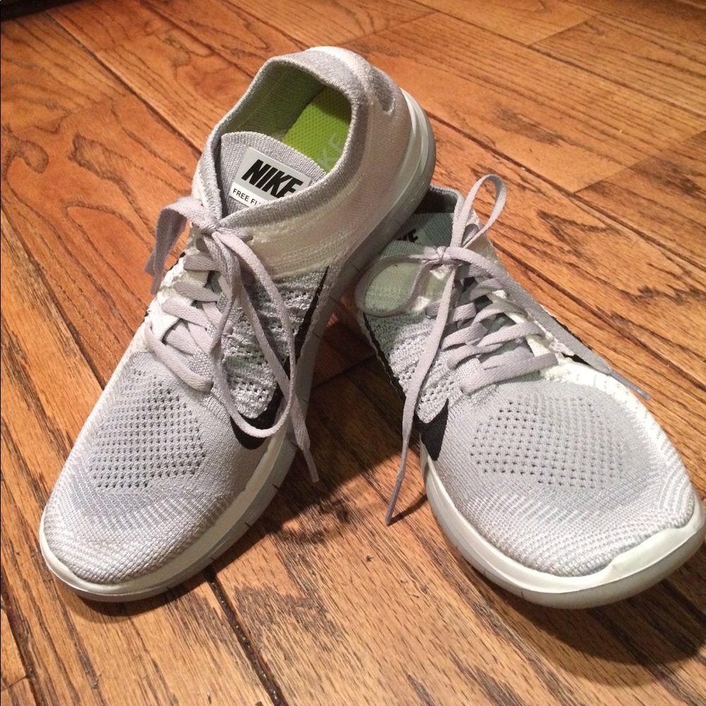 Like New - Pair of White Nike Free Flyknit 4.0's