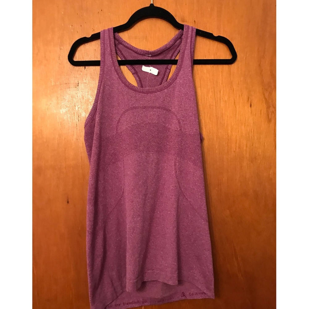 Lululemon tank - Picture 1 of 3