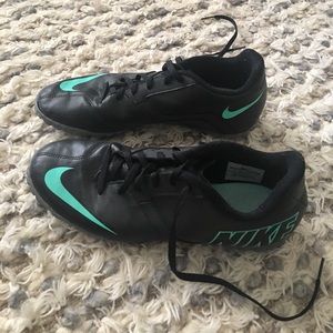 NIKE WOMENS TURF CLEATS (SOCCER)