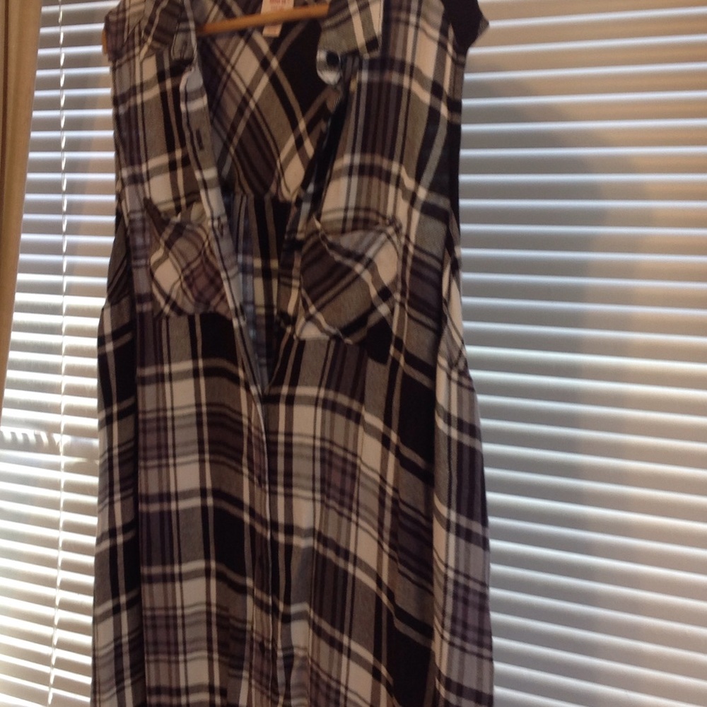 Sleeveless dress