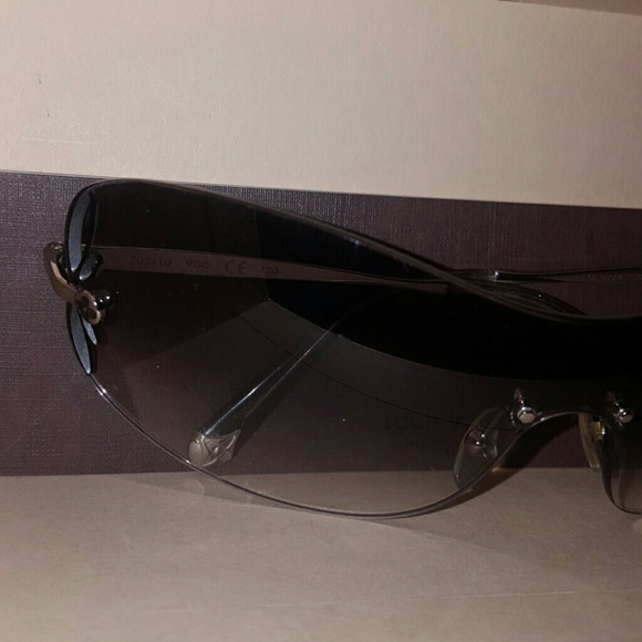 Lily mask Louis Vuitton sunglasses - Picture 2 of 4