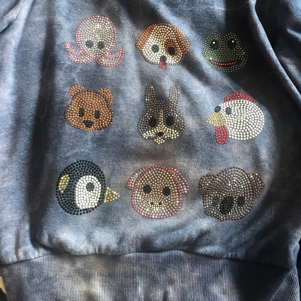 Sweatshirt