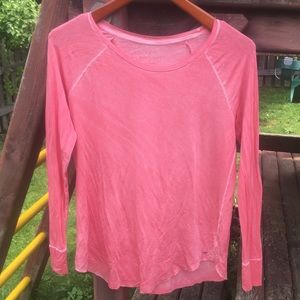 Distressed AEO Soft and Sexy long sleeve shirt!