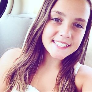 Meet your Posher, Ella