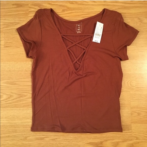 criss cross top - Picture 2 of 3