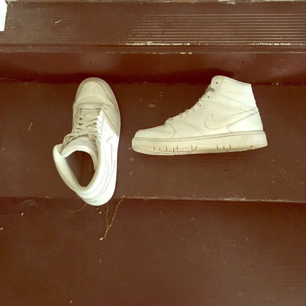 White Nike men's High tops size 9.5