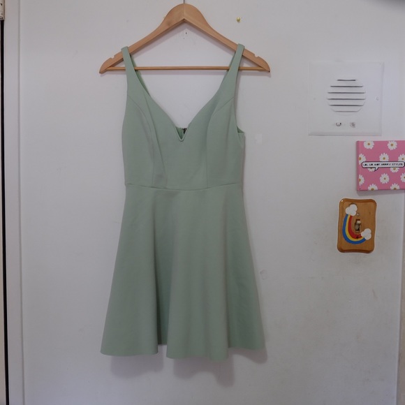 sweetheart mini sage/pastel green dress - Picture 2 of 6