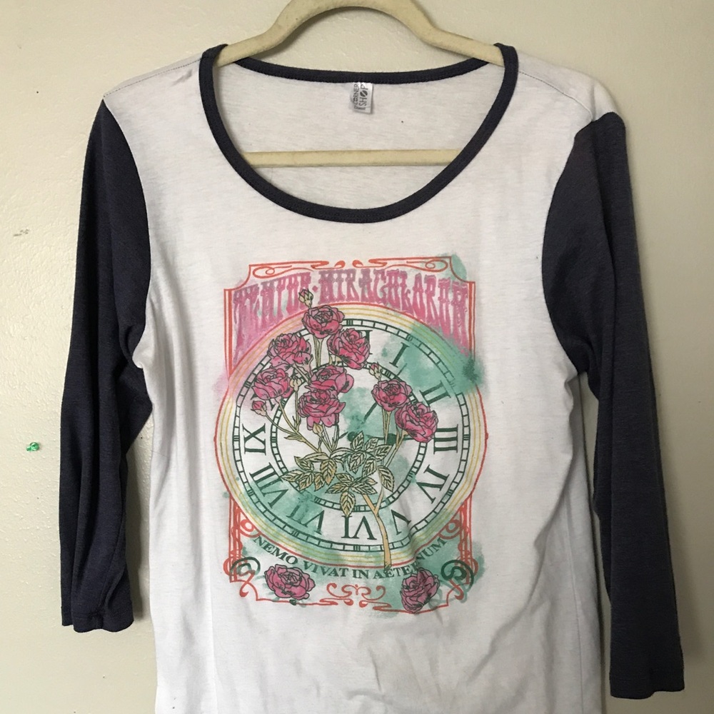 Long sleeve CornerShop tee