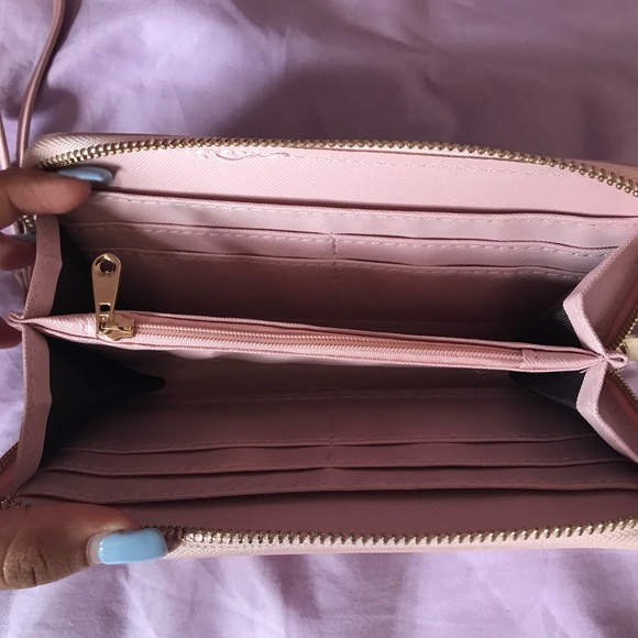 Pink Wristlet - Picture 3 of 4