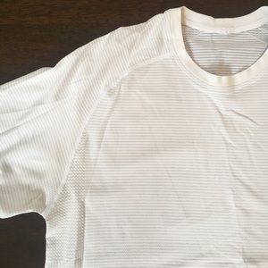 Men's Lululemon t-shirt