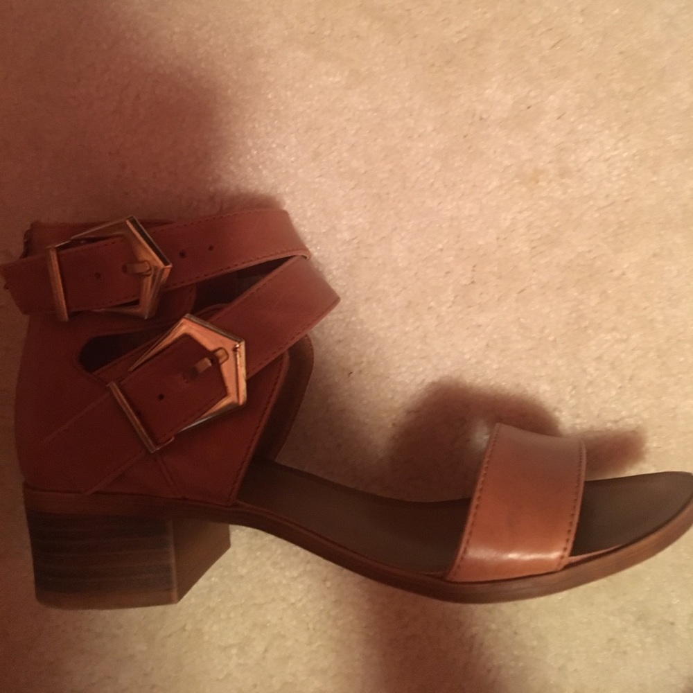 Two strap sandals with small heel