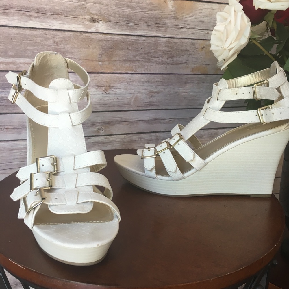 Snake embossed/ Ivory buckle wedge sandal